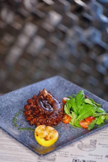 Осьминог на гриле